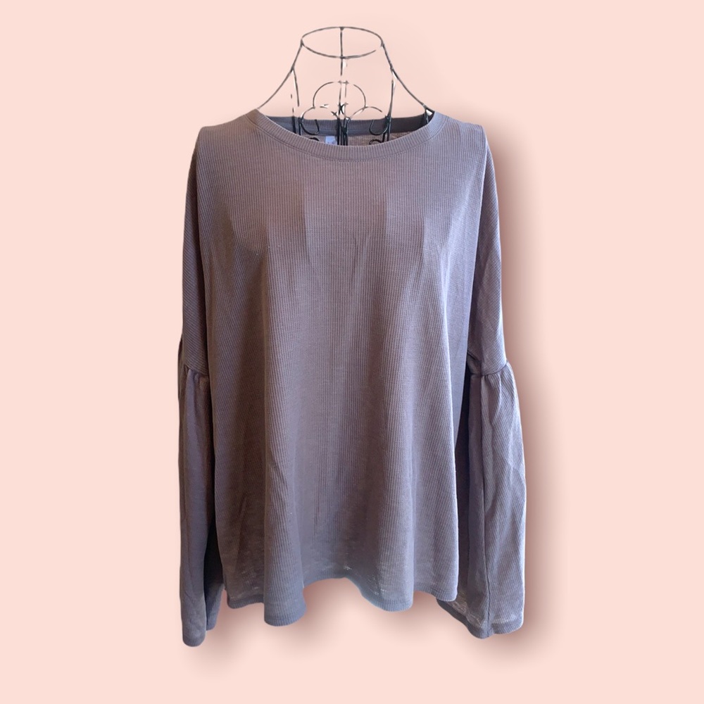 Crew neck bell sleeve thermal pullover…cut slightly cropped & boxy…size L
